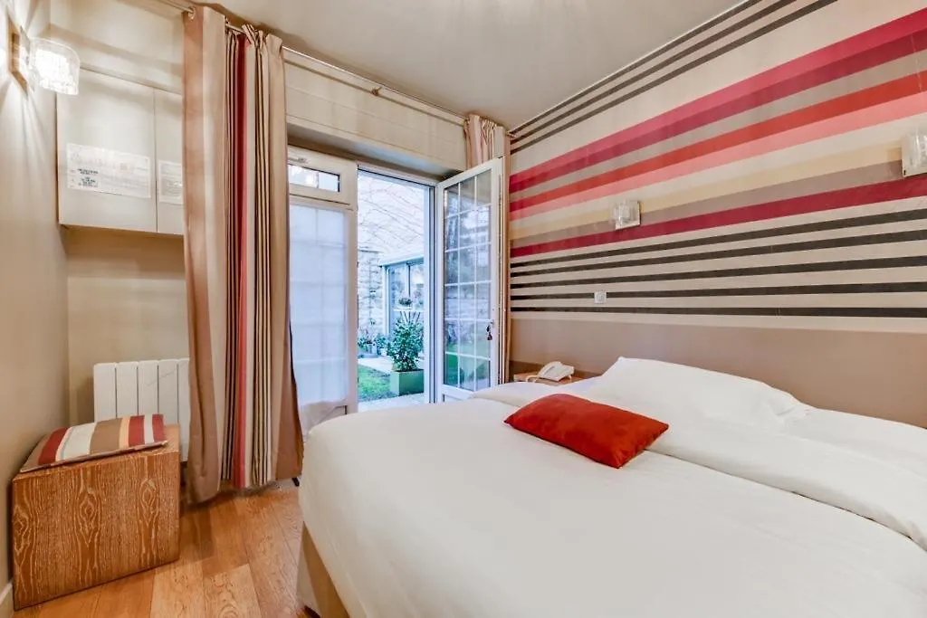 Le Vert Galant - Auberge Etchegorry Parigi Hotel