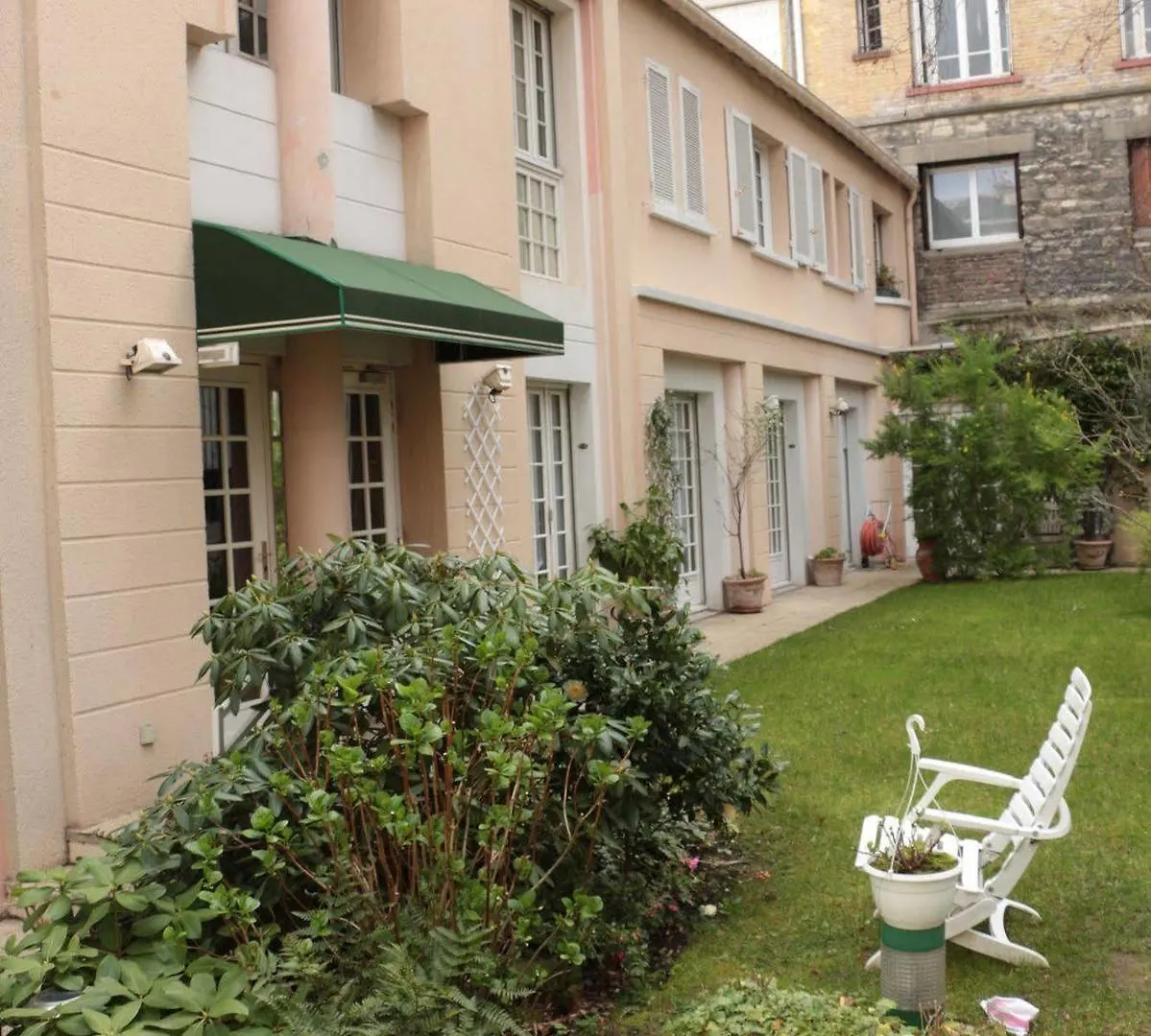 *** Hotel Le Vert Galant - Auberge Etchegorry Parigi Francia