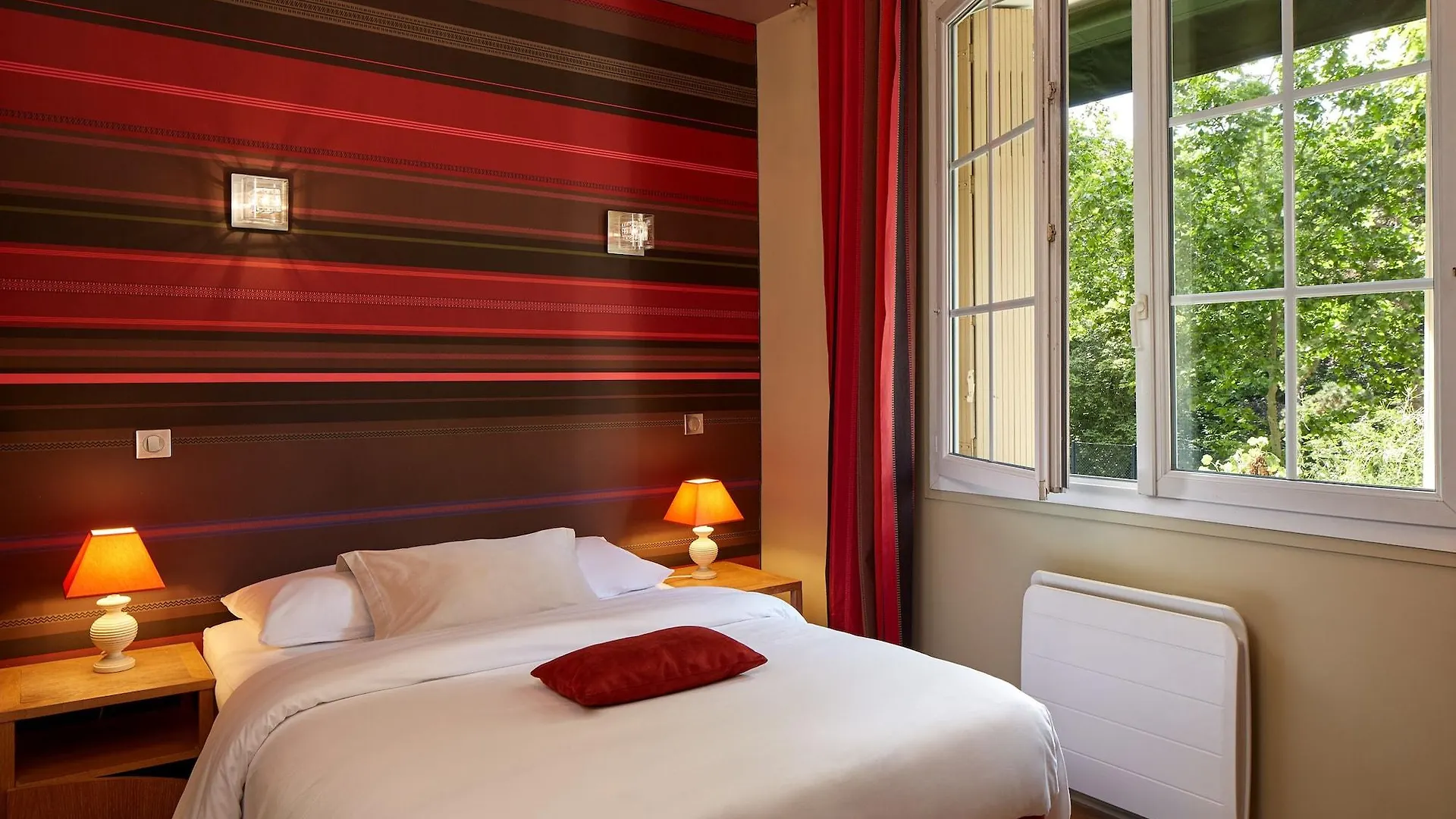 Le Vert Galant - Auberge Etchegorry Párizs Szálloda