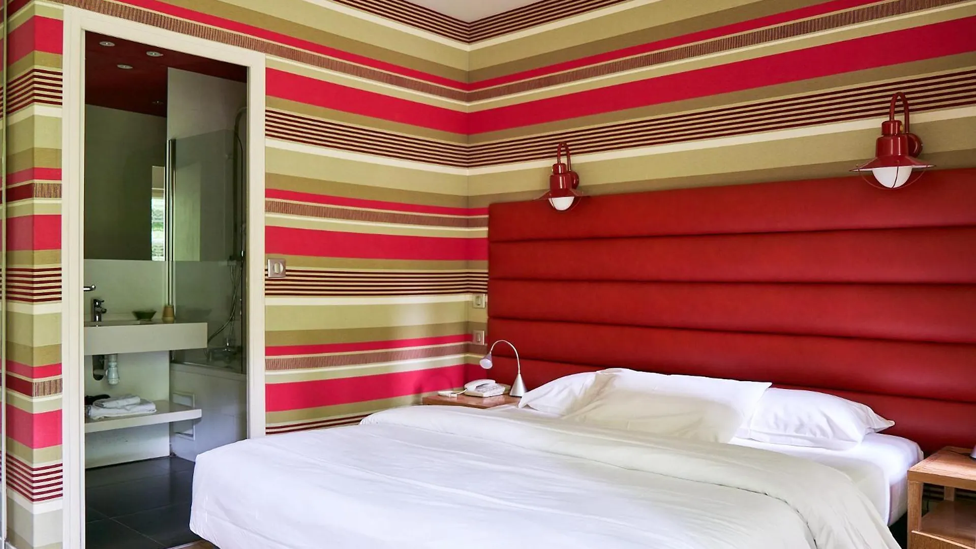 *** Szálloda Le Vert Galant - Auberge Etchegorry Párizs Franciaország