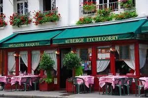 Le Vert Galant - Auberge Etchegorry Paris 3*,